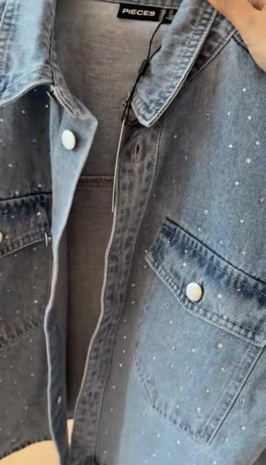PCTAMRA RHINESTONE DENIM JACKET